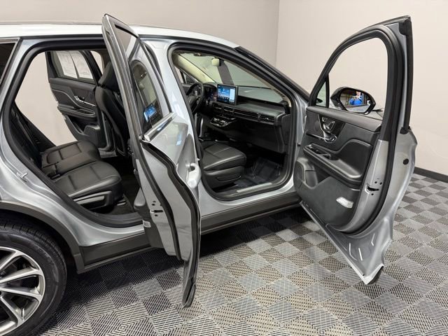 Used 2023 Lincoln Corsair AWD w/ Equipment Group 101A image 22