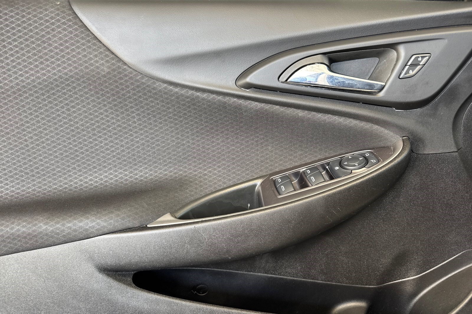 Used 2022 Chevrolet Malibu LS w/ LPO, Floor Liner Package FWD image 12