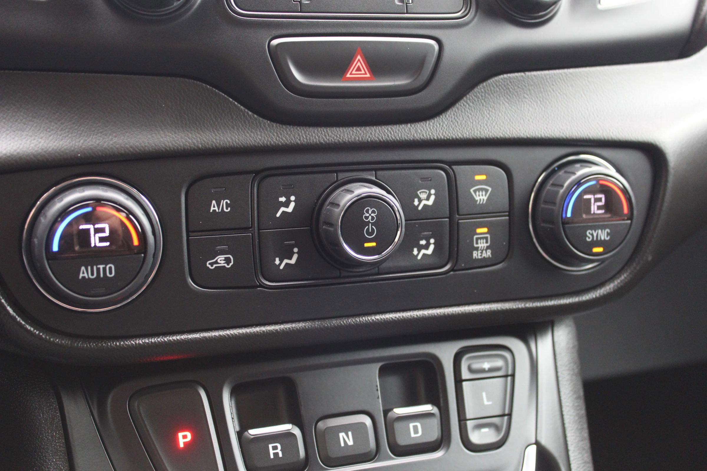 Used 2019 GMC Terrain SLT w/ Preferred Package image 35