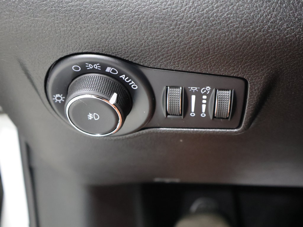 Used 2025 Jeep Compass Limited AWD/4WD image 29