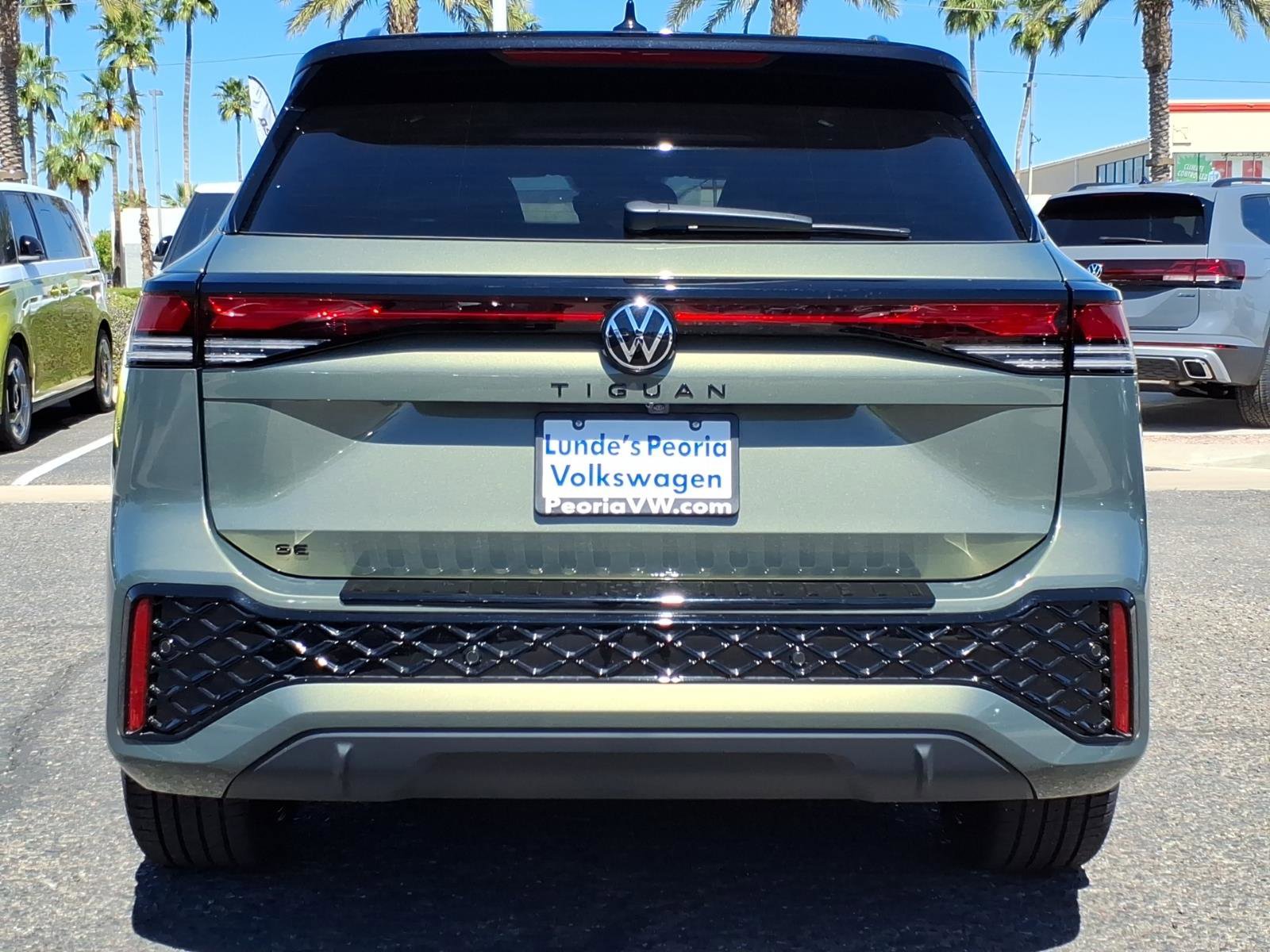 New 2026 Volkswagen Tiguan SE R-Line image 5