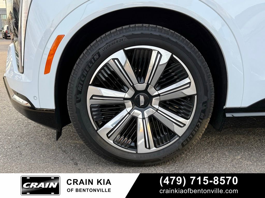 Used 2026 Cadillac Escalade IQL Luxury image 34