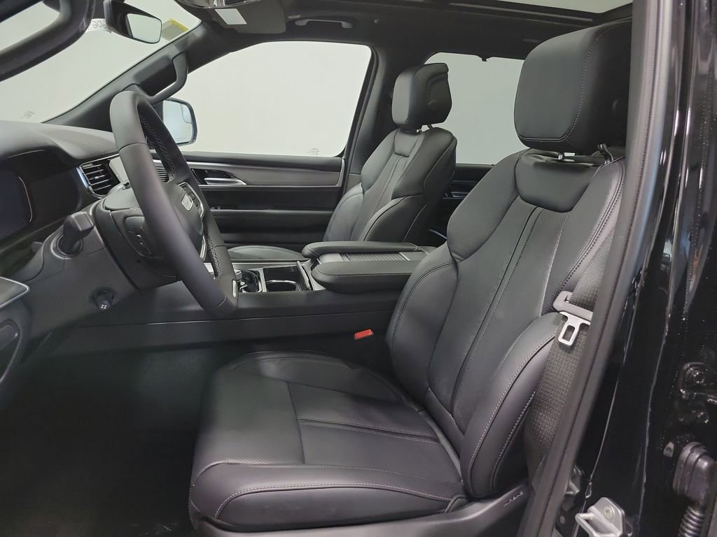 New 2026 Jeep Grand Wagoneer Limited image 12