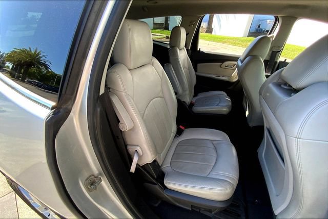 Used 2012 Chevrolet Traverse LTZ FWD image 25