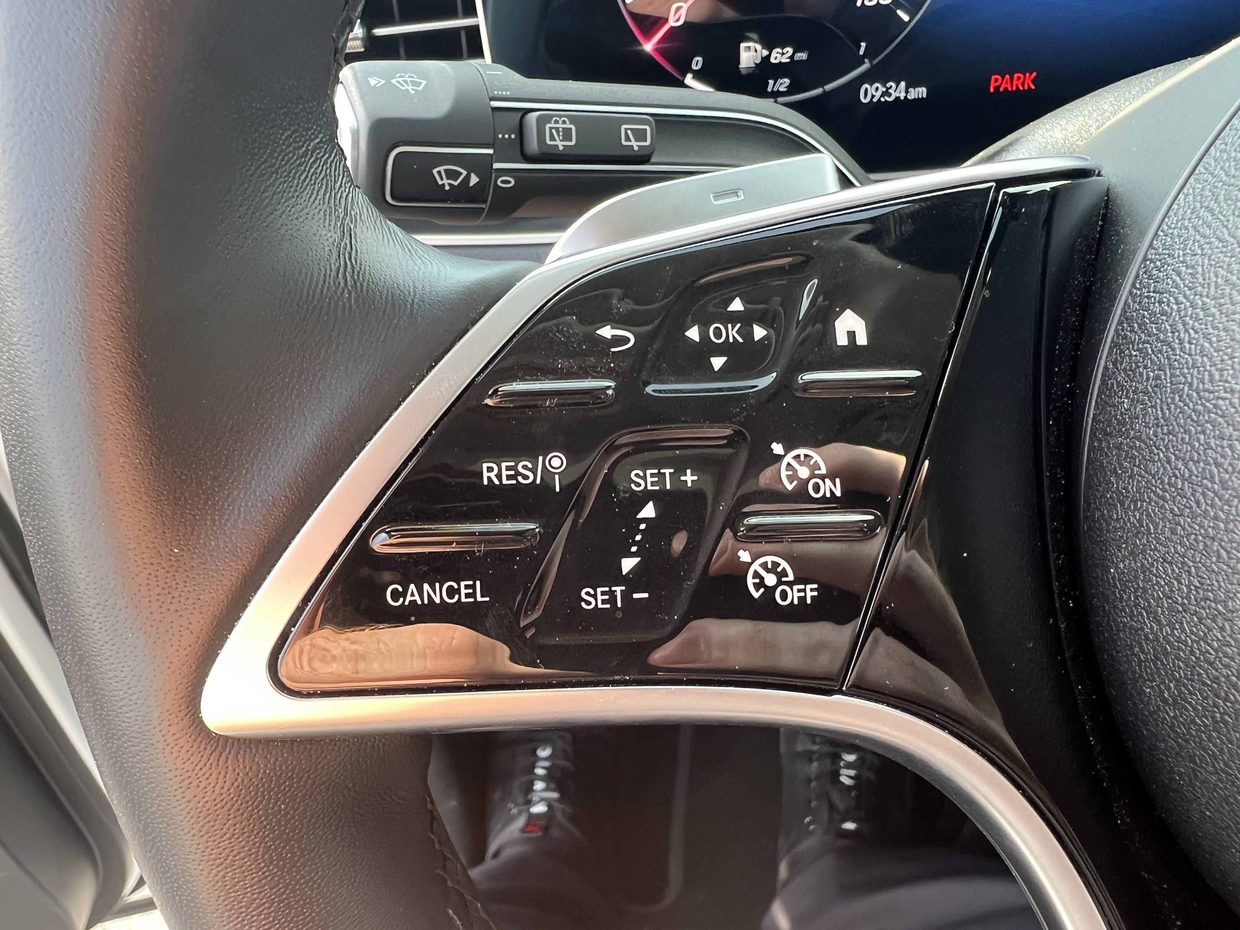 Certified 2025 Mercedes-Benz GLE 350 4MATIC image 19