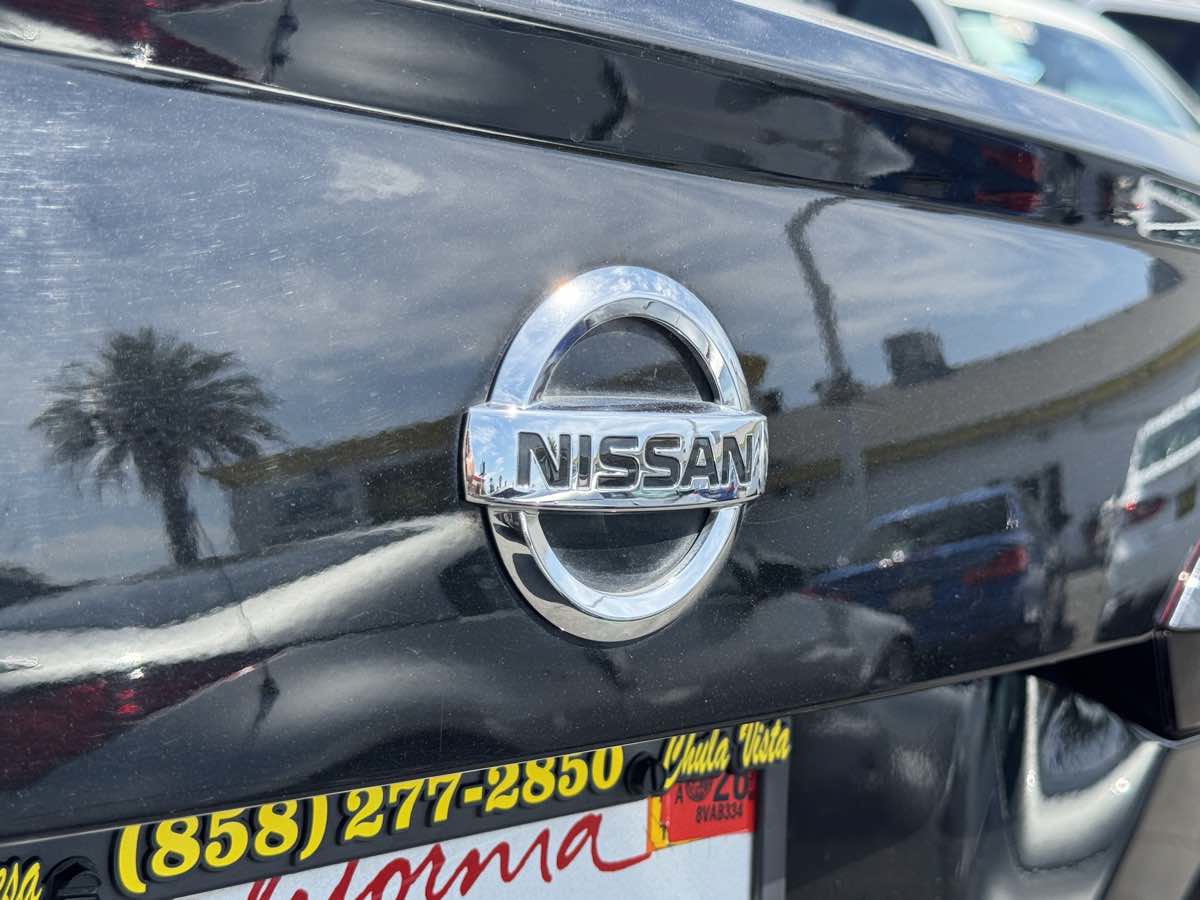 Used 2021 Nissan Versa S FWD image 12