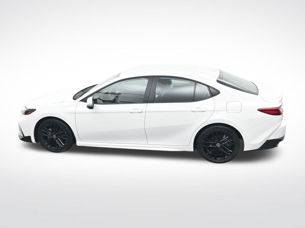 Used 2025 Toyota Camry SE FWD image 29