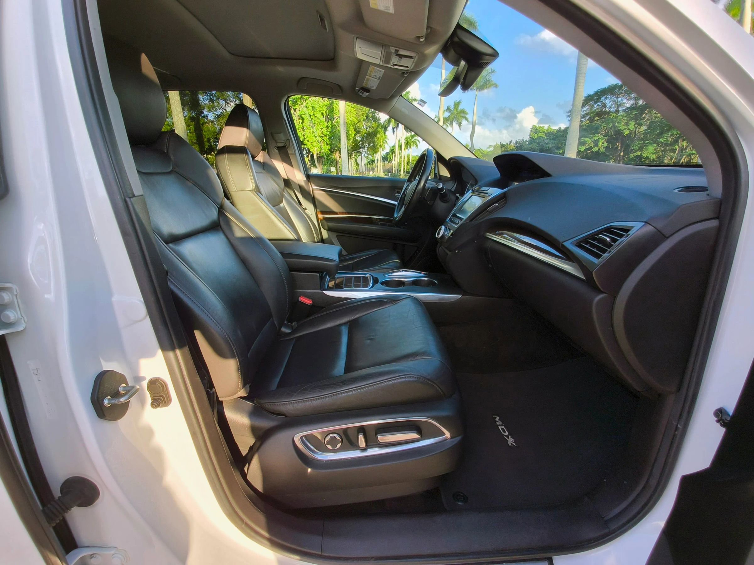 Used 2020 Acura MDX SH-AWD image 39