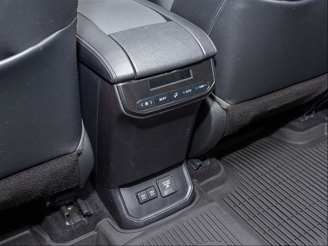 Used 2020 Toyota Highlander Limited w/ Protection Package #3 AWD/4WD image 21