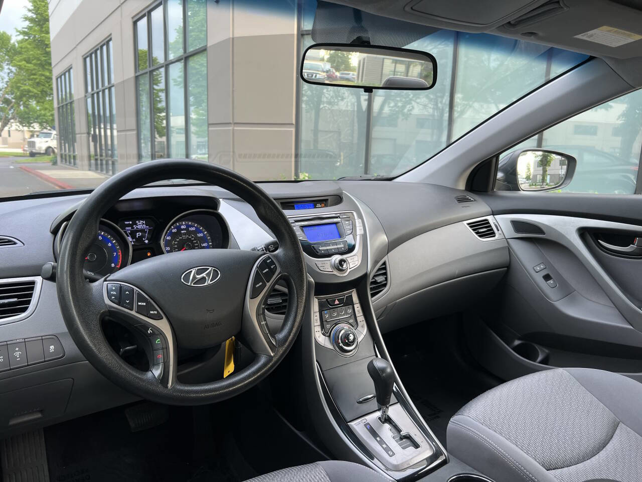 Used 2013 Hyundai Elantra FWD image 12
