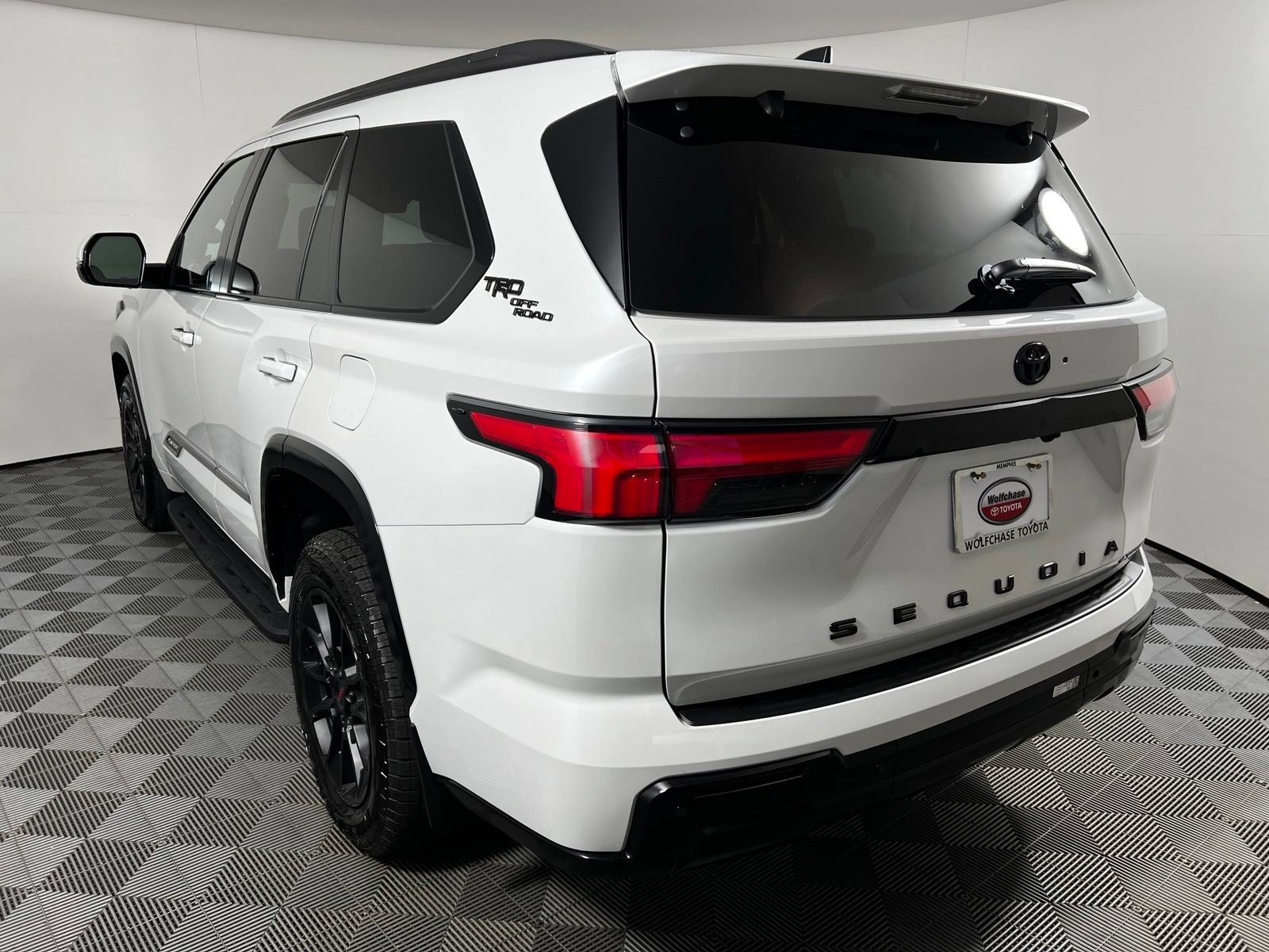 Used 2026 Toyota Sequoia Platinum w/ TRD Off-Road Package AWD/4WD image 7
