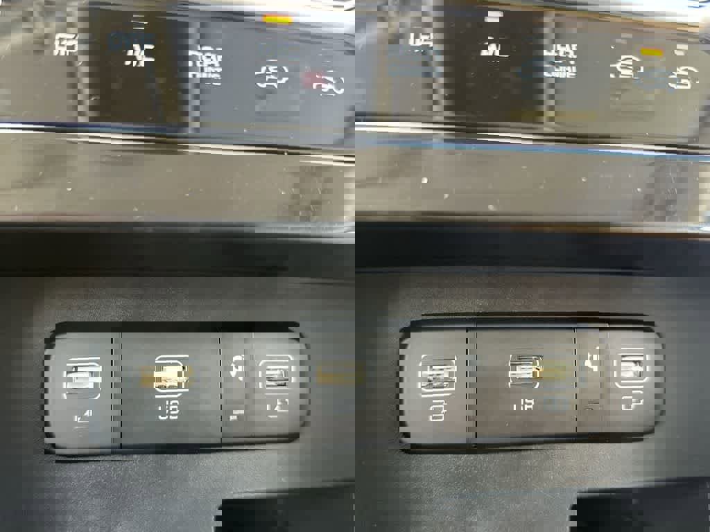 Certified 2024 Kia Carnival EX image 17