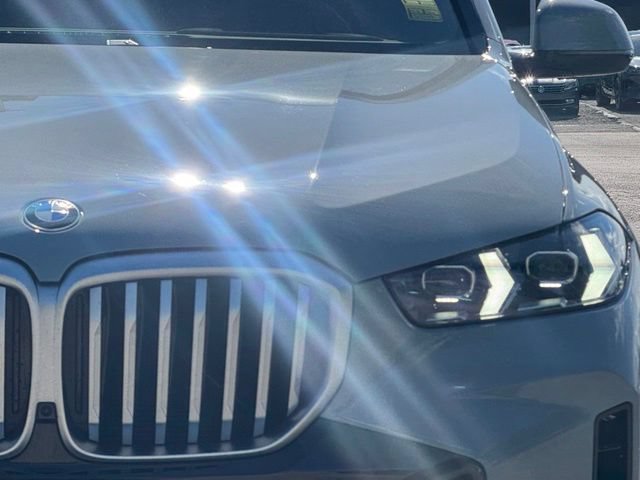 Certified 2024 BMW X5 xDrive40i w/ M Sport Package AWD/4WD image 12