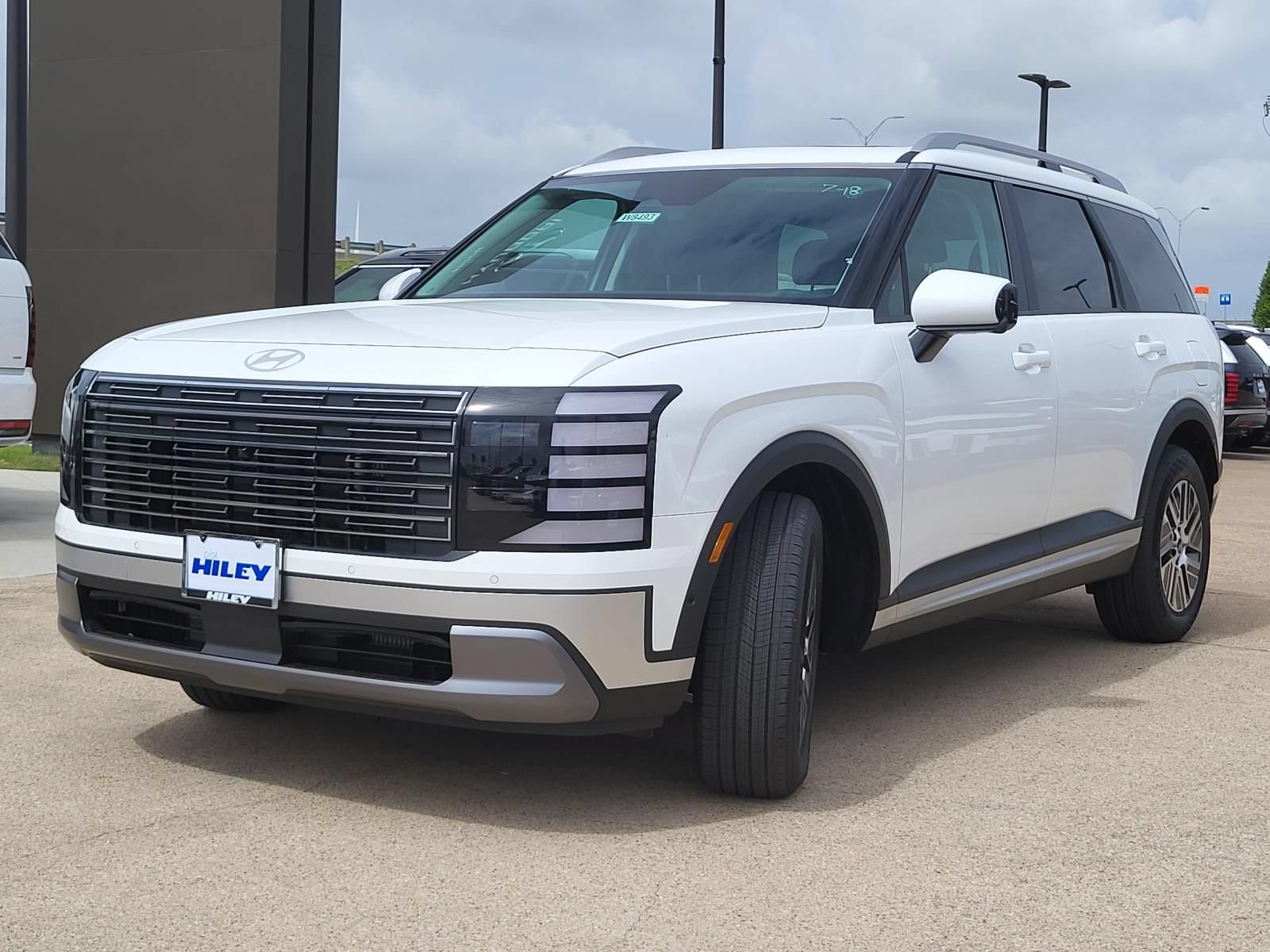 New 2026 Hyundai Palisade SEL Premium FWD image 2