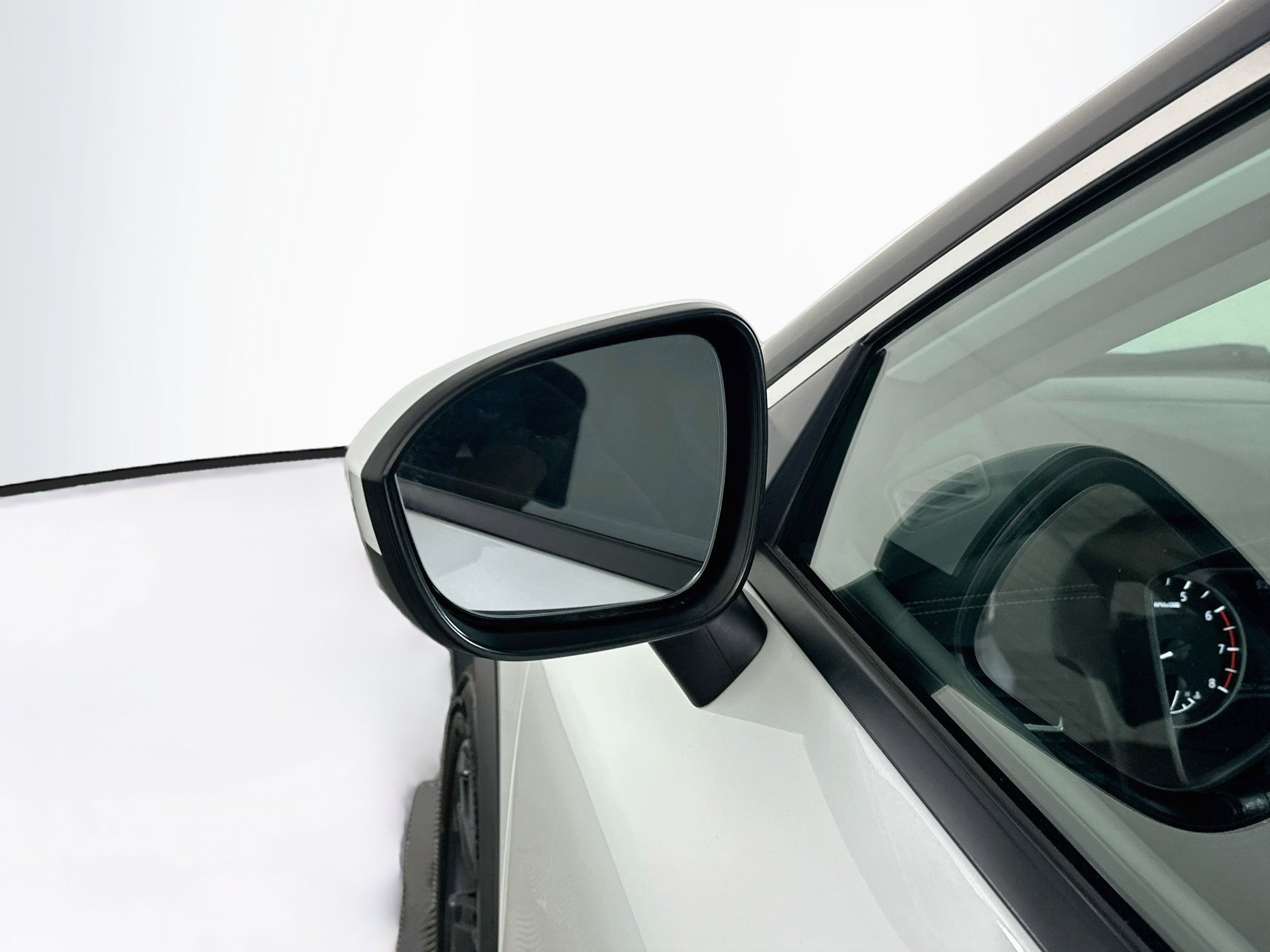 Used 2024 Nissan Rogue SV FWD image 16