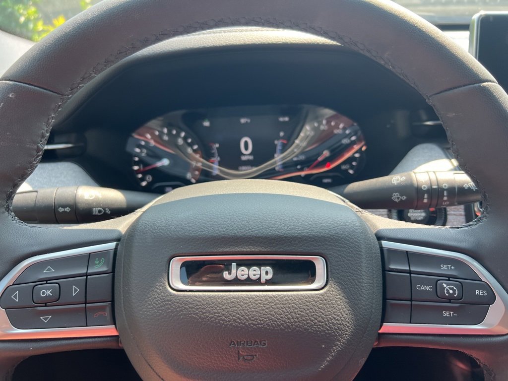 New 2023 Jeep Compass Latitude w/ Sun and Sound Group image 14