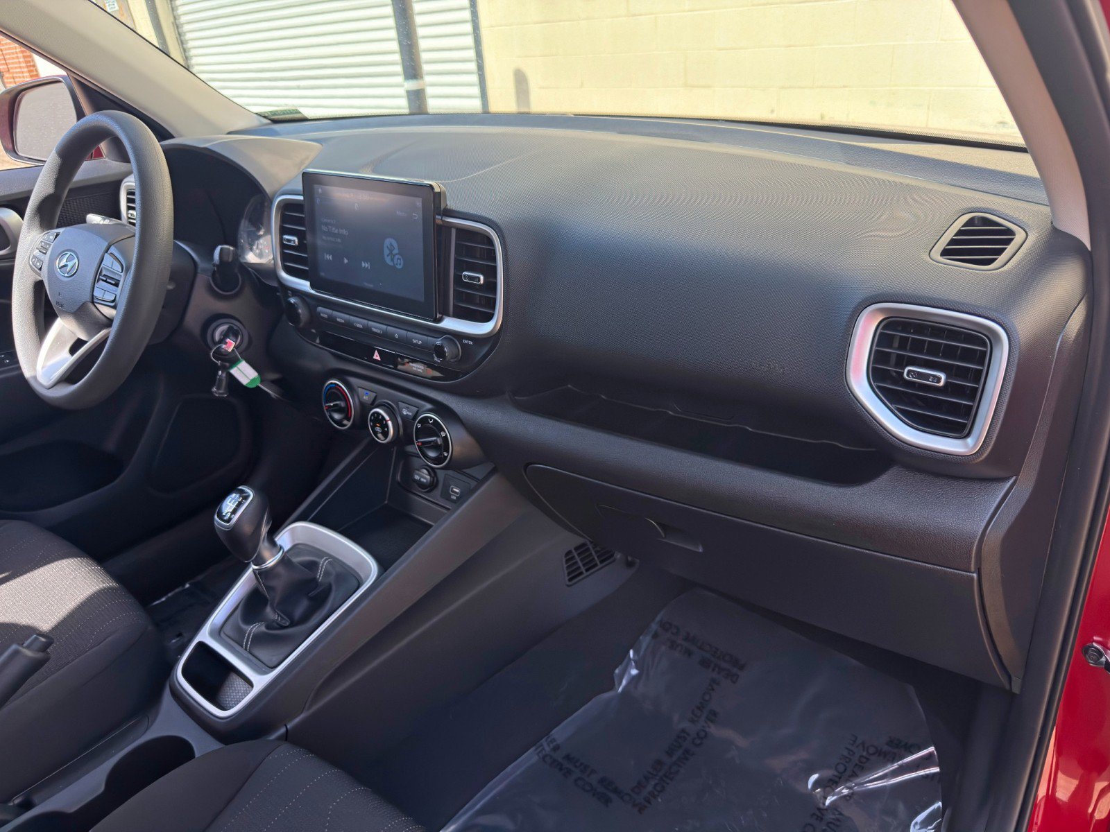 Used 2020 Hyundai Venue SE FWD image 13