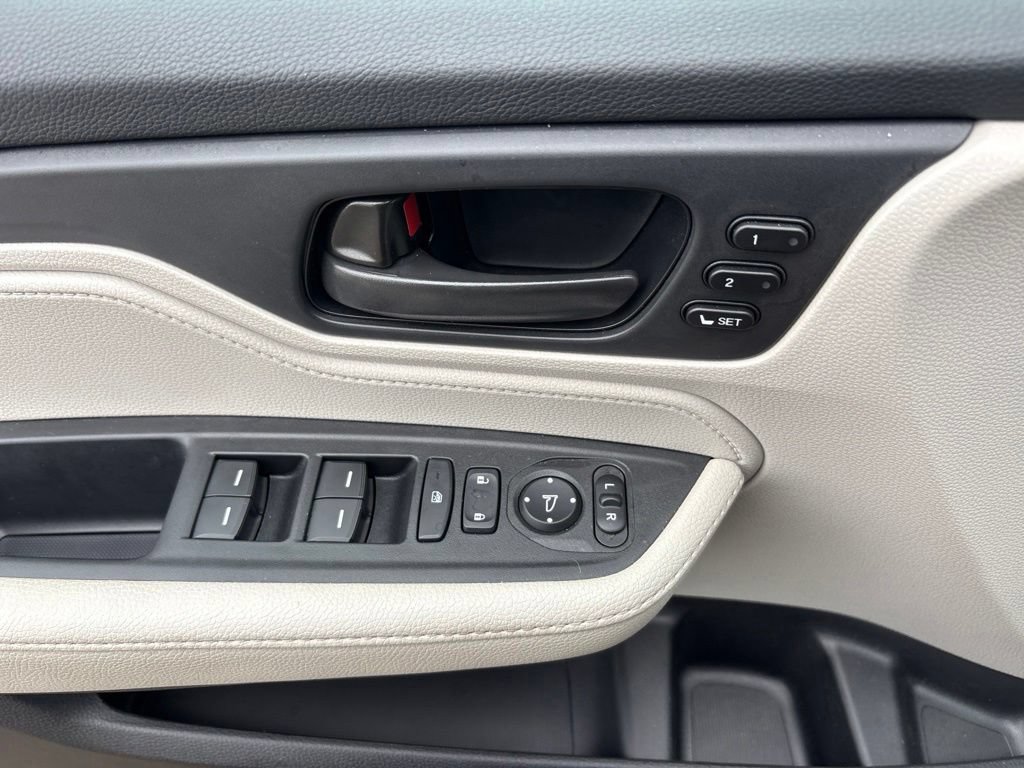 Used 2026 Honda Odyssey EX-L image 16