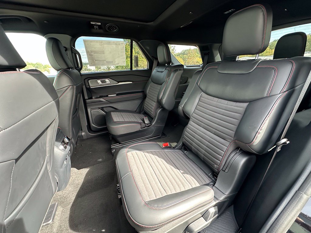 New 2027 Ford Explorer ST-Line w/ Premium Package AWD/4WD image 19