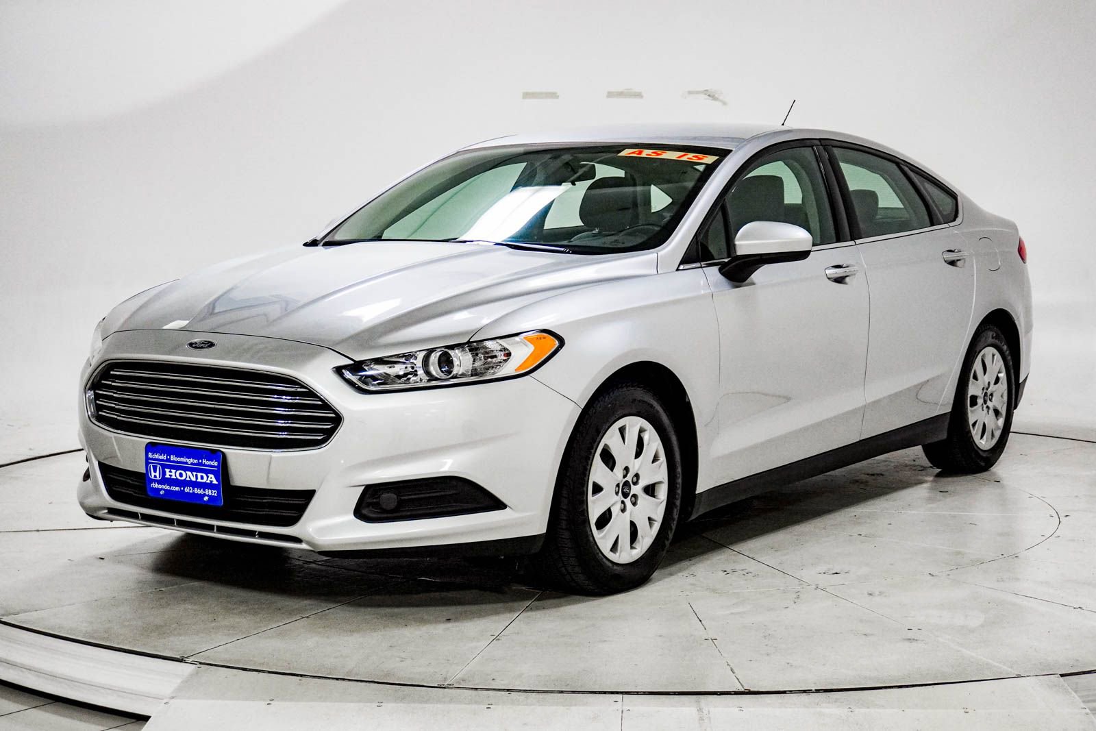 Used 2014 Ford Fusion S FWD image 2