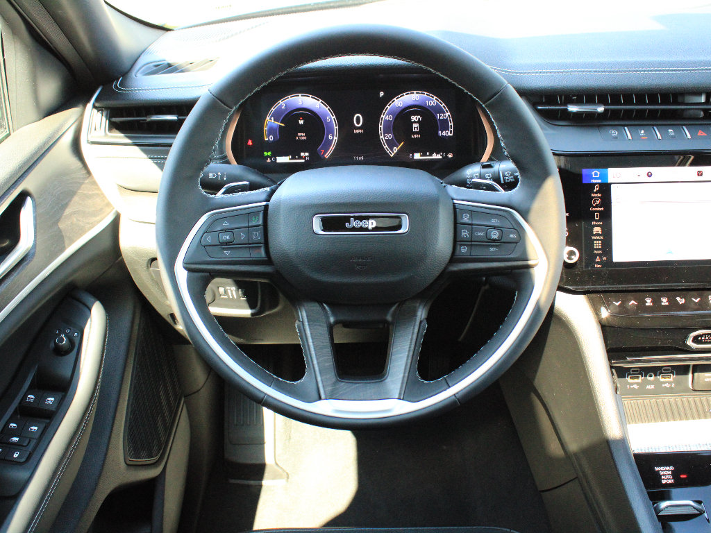 New 2026 Jeep Grand Cherokee L 4WD image 13