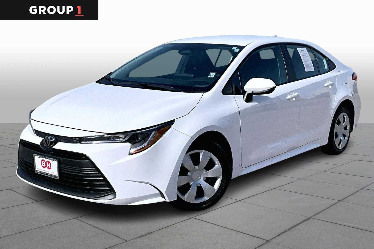 Used 2026 Toyota Corolla LE image 1