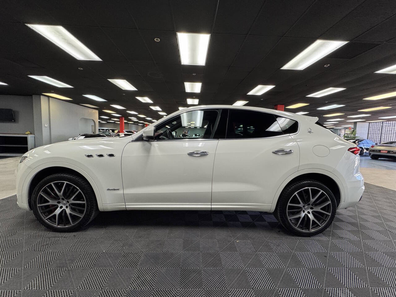Used 2021 Maserati Levante S GranSport image 8