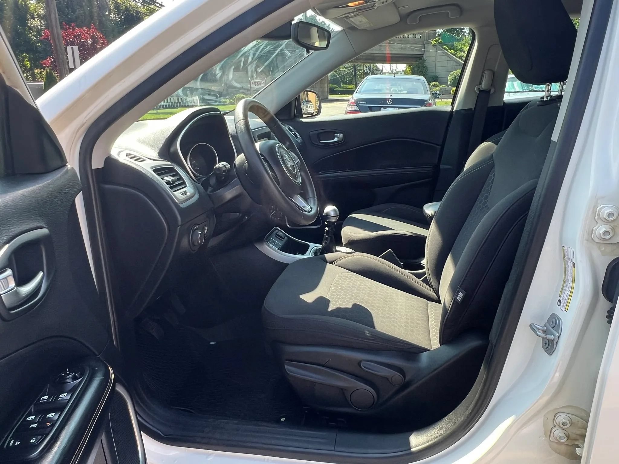 Used 2019 Jeep Compass Sport FWD image 28