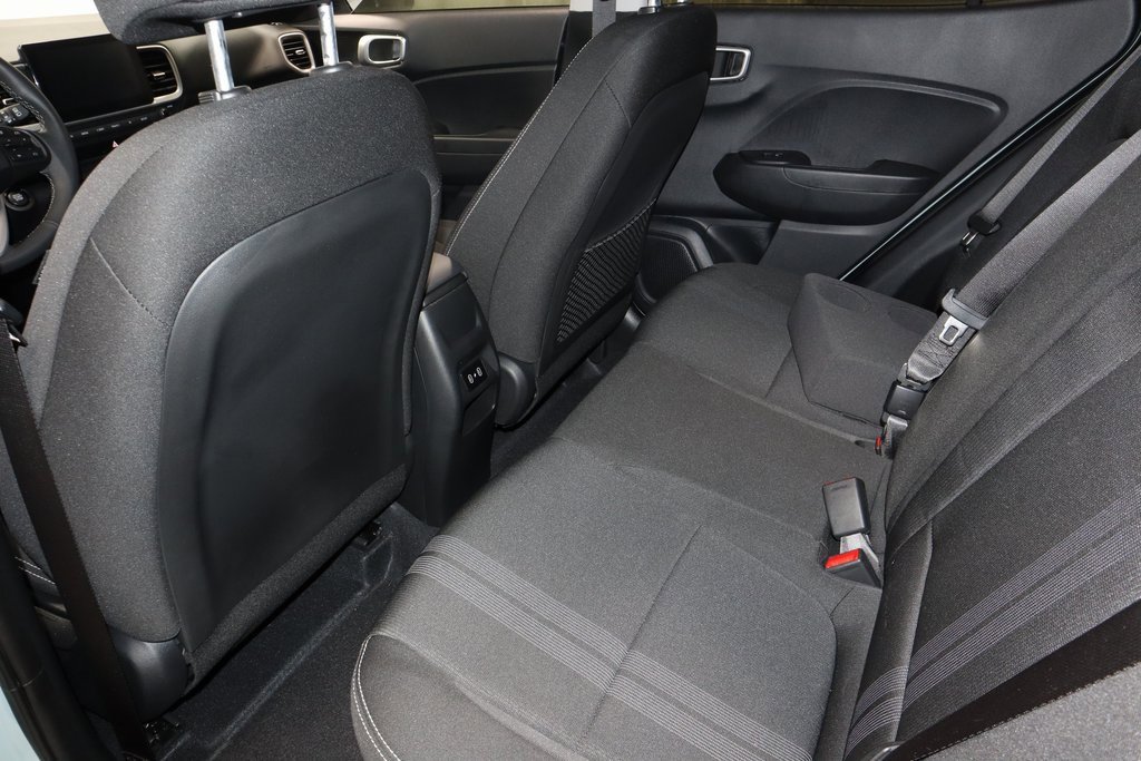Certified 2025 Hyundai Venue SEL image 20