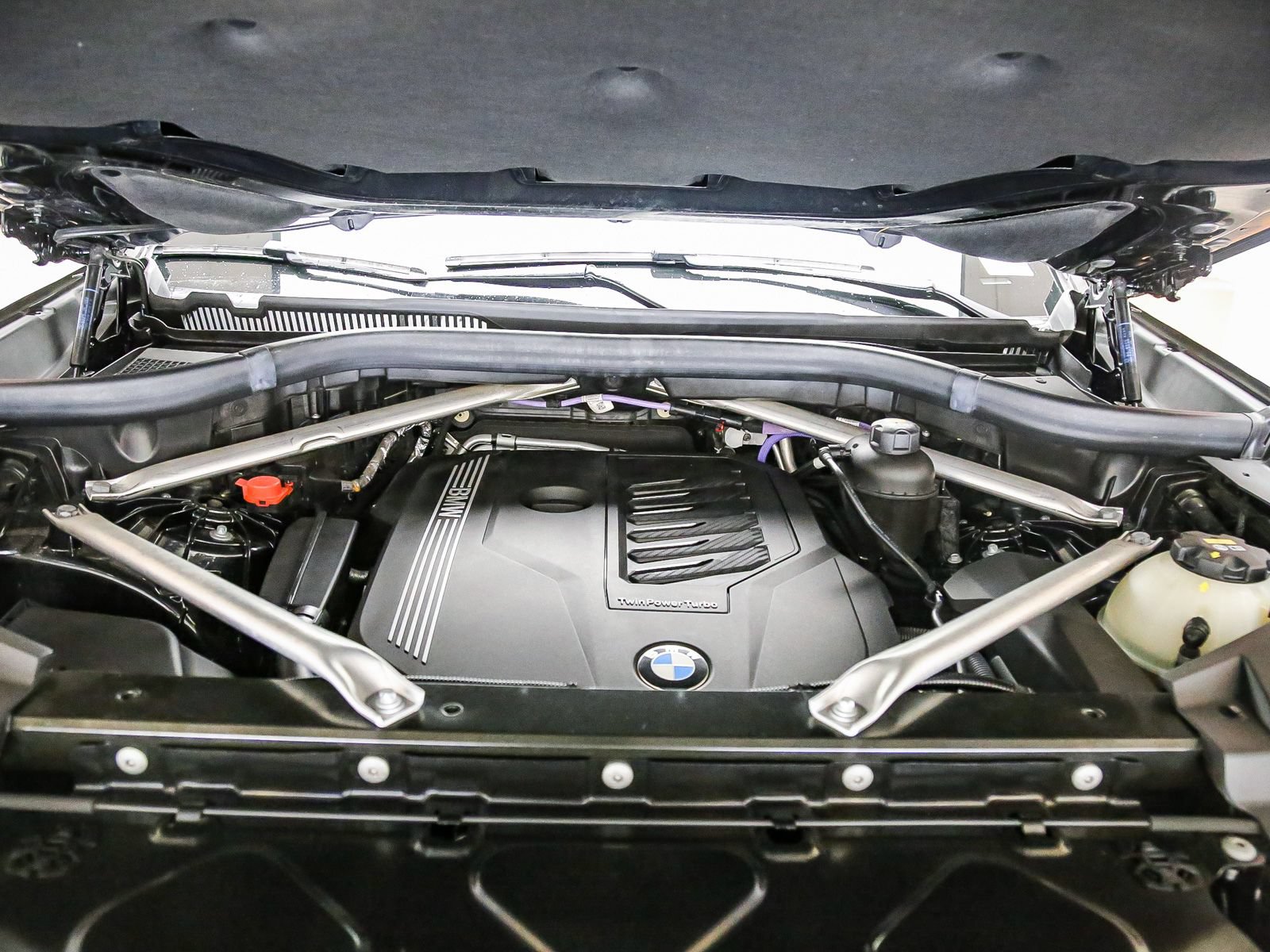 Used 2022 BMW X5 sDrive40i w/ M Sport Package RWD image 28