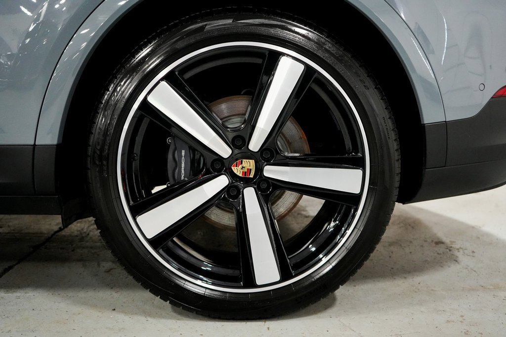 Used 2024 Porsche Cayenne image 28