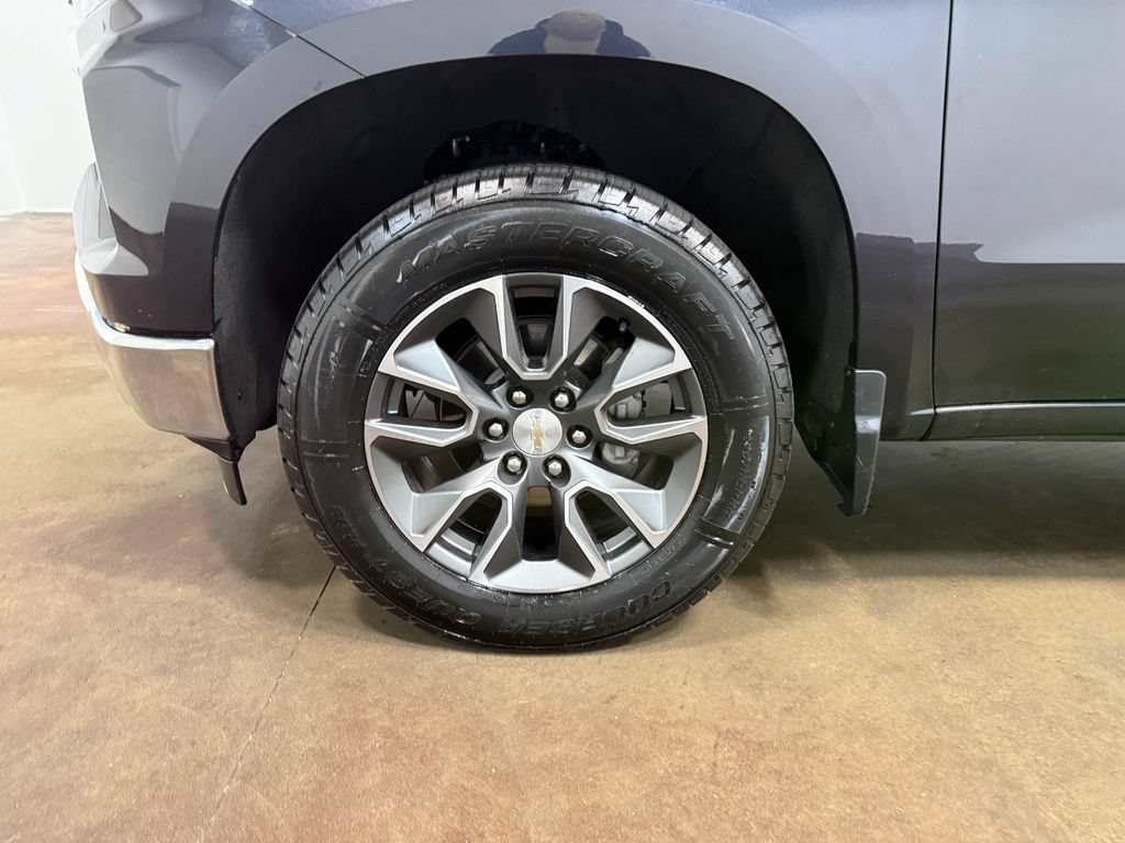 Used 2023 Chevrolet Silverado 1500 LT AWD/4WD image 86