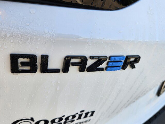 New 2025 Chevrolet Blazer EV LT image 24