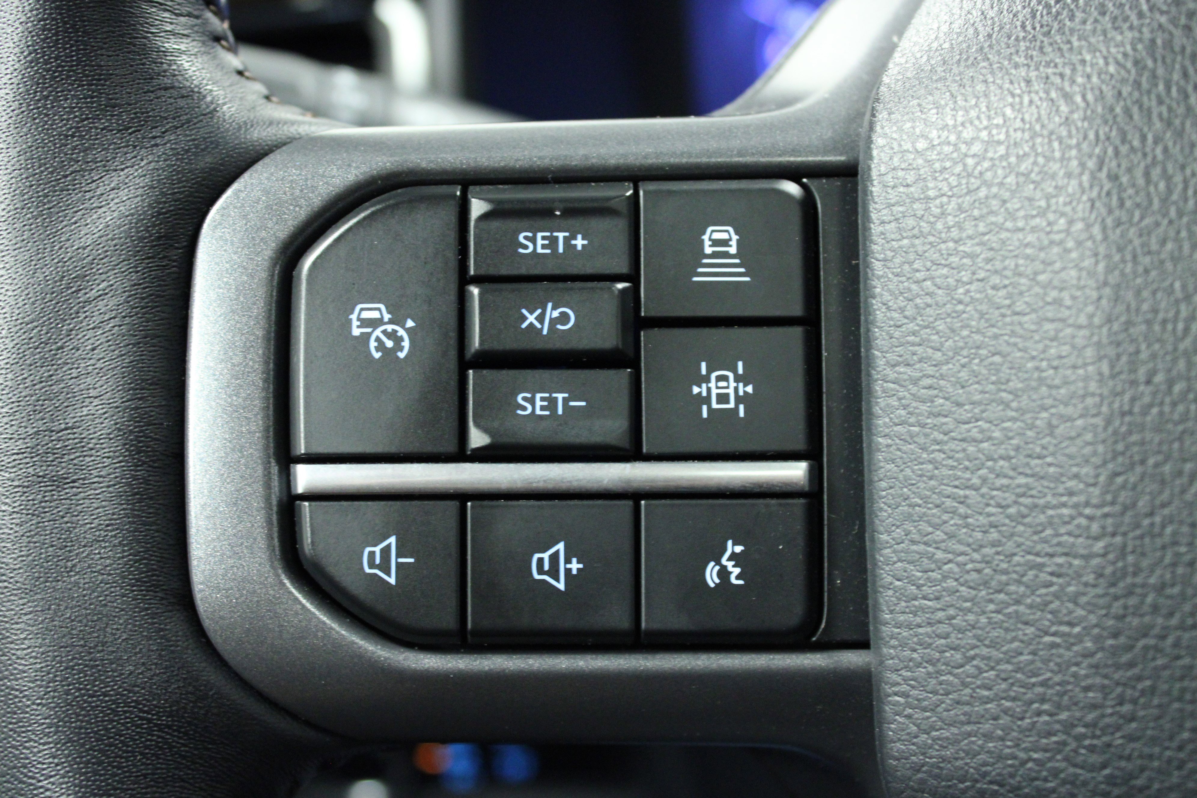 Used 2024 Ford F150 Lightning Lariat image 21