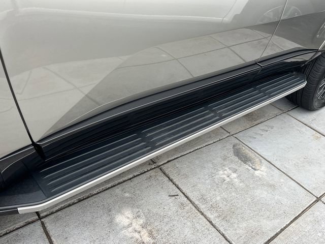 Used 2024 Lexus GX 550 image 9