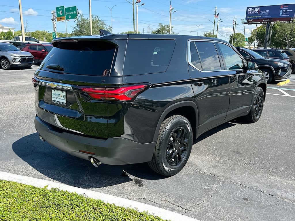 Used 2023 Chevrolet Traverse LS w/ Safety Package FWD image 5