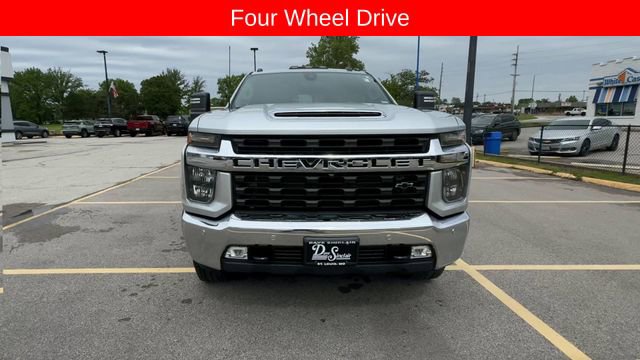 Used 2020 Chevrolet Silverado 3500 LT w/ Convenience Package AWD/4WD image 3