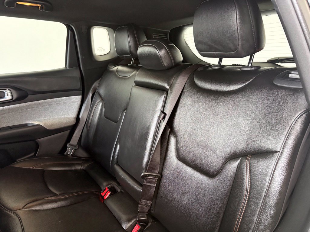 Used 2024 Jeep Compass Latitude AWD/4WD image 30