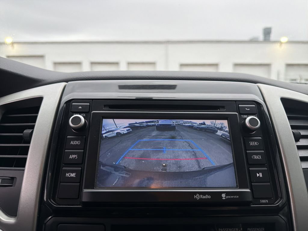 Used 2015 Toyota Tacoma 4x4 Double Cab w/ TRD Off-Road Package image 25