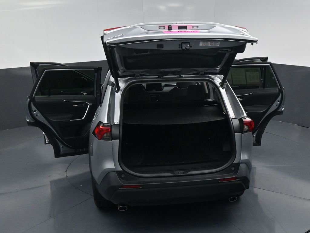 Used 2023 Toyota RAV4 XLE image 21