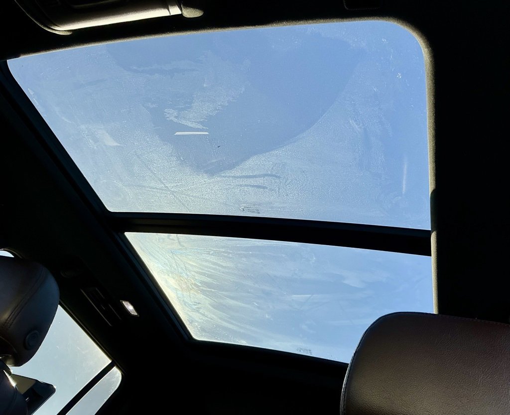 Used 2023 Chevrolet Suburban Z71 w/ Luxury Package image 38