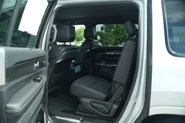 New 2026 Jeep Grand Wagoneer Summit AWD/4WD image 14