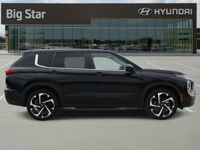 Used 2024 Mitsubishi Outlander SE Black Edition FWD image 5