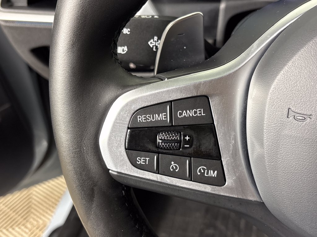 Used 2024 BMW 330i Sedan w/ M Sport Package RWD image 18