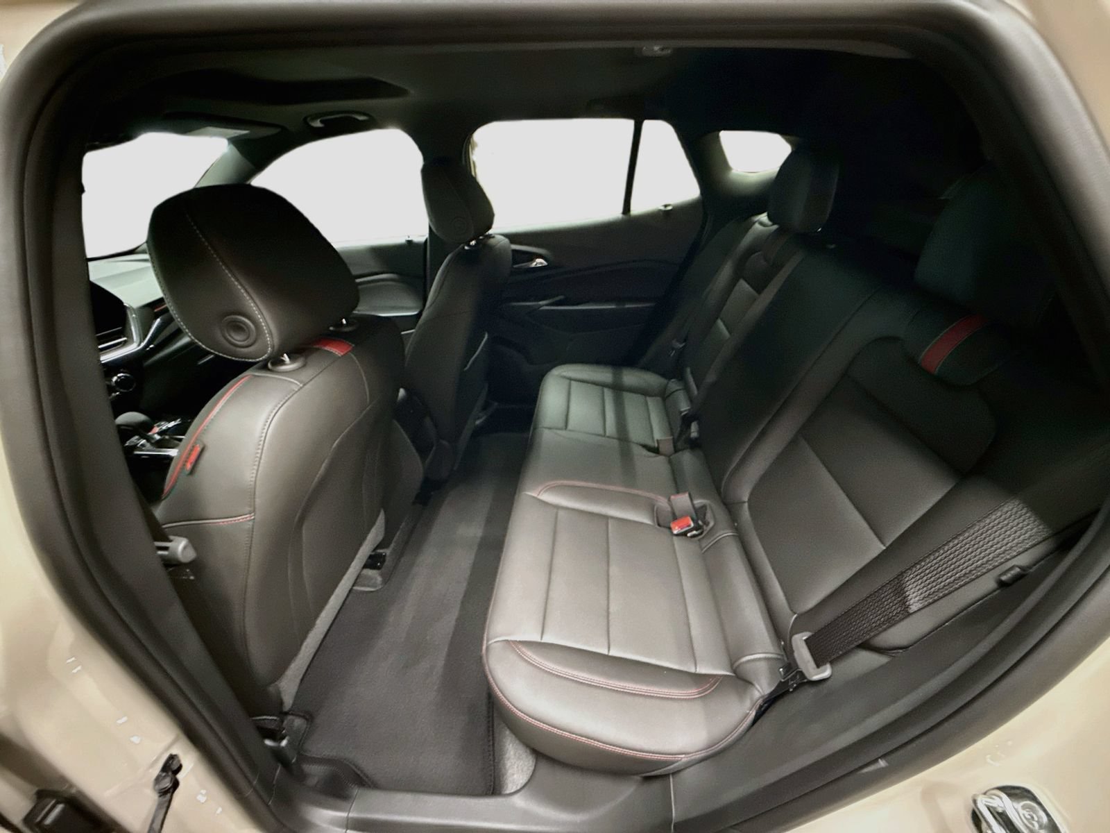 New 2026 Chevrolet Trax RS w/ Sunroof Package FWD image 28