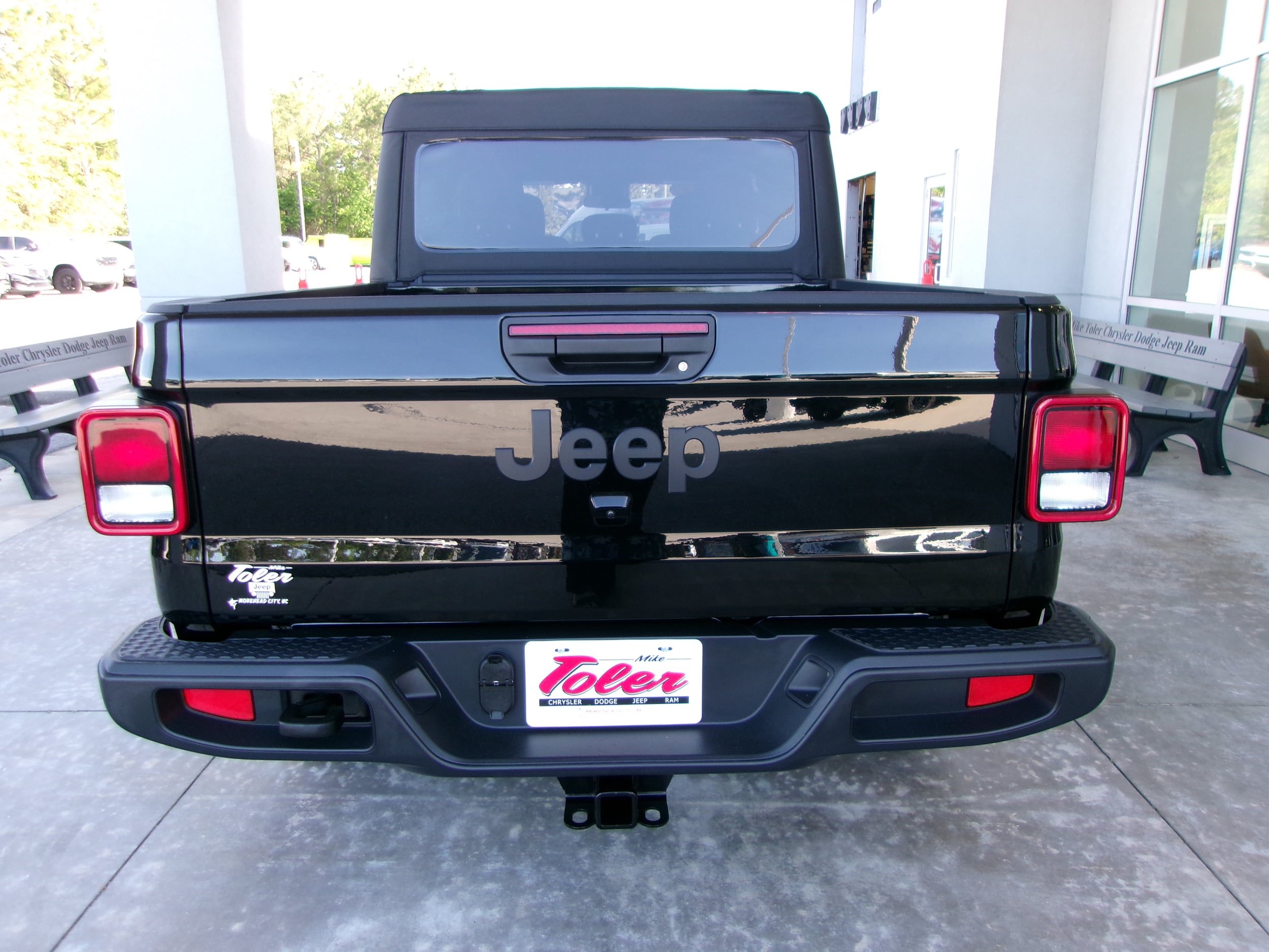New 2025 Jeep Gladiator Sport AWD/4WD image 21
