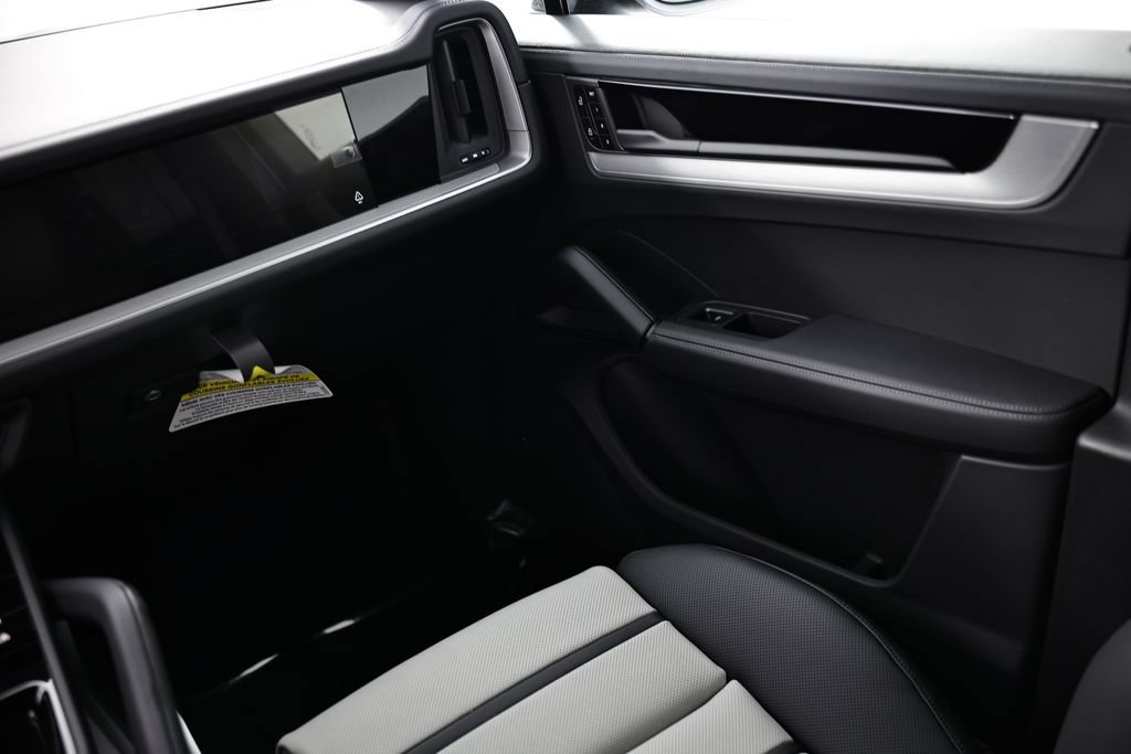 New 2026 Porsche Cayenne S AWD/4WD image 29