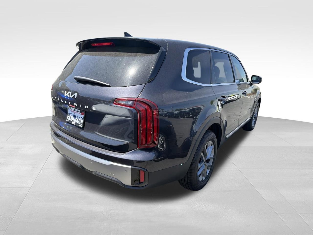Used 2025 Kia Telluride LX FWD image 5