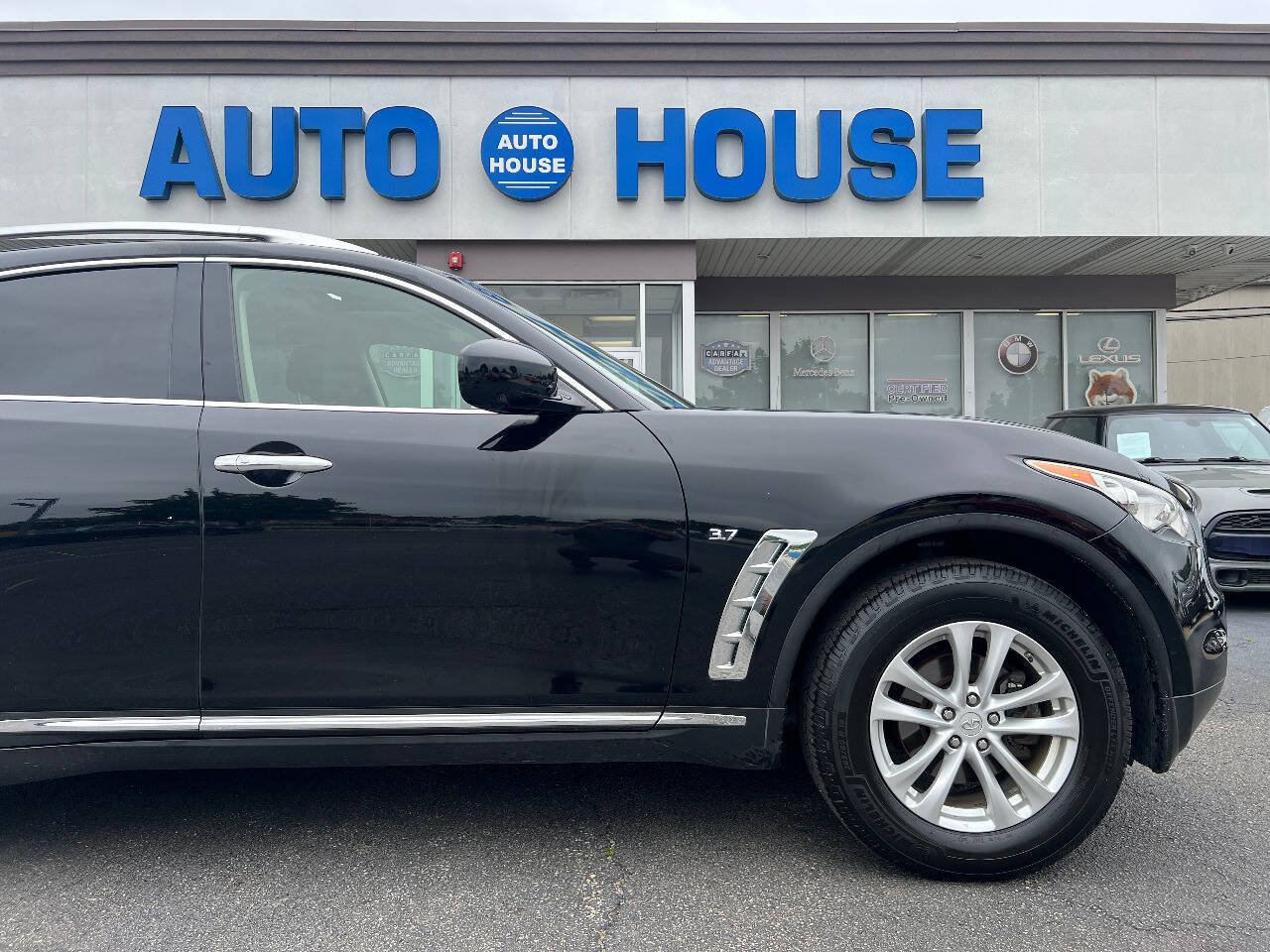 Used 2014 INFINITI QX70 AWD w/ Premium Package image 38