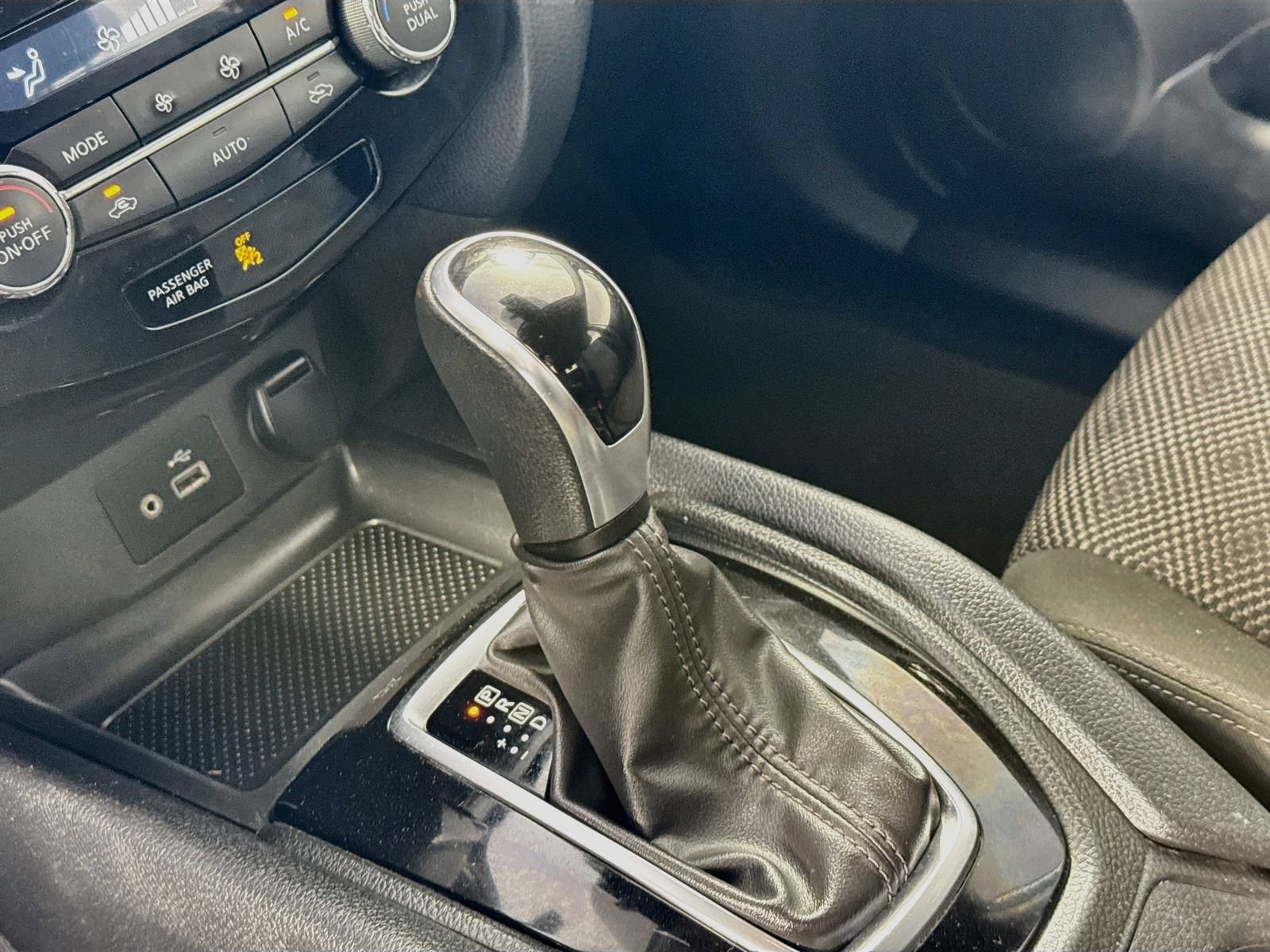 Used 2022 Nissan Rogue Sport SV AWD/4WD image 10